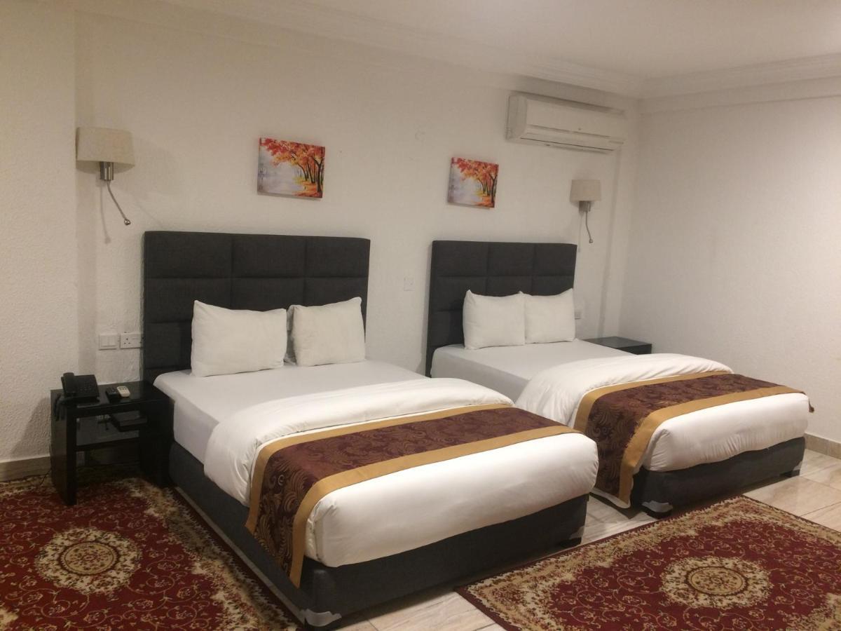 Airport View Hotel Аккра Экстерьер фото