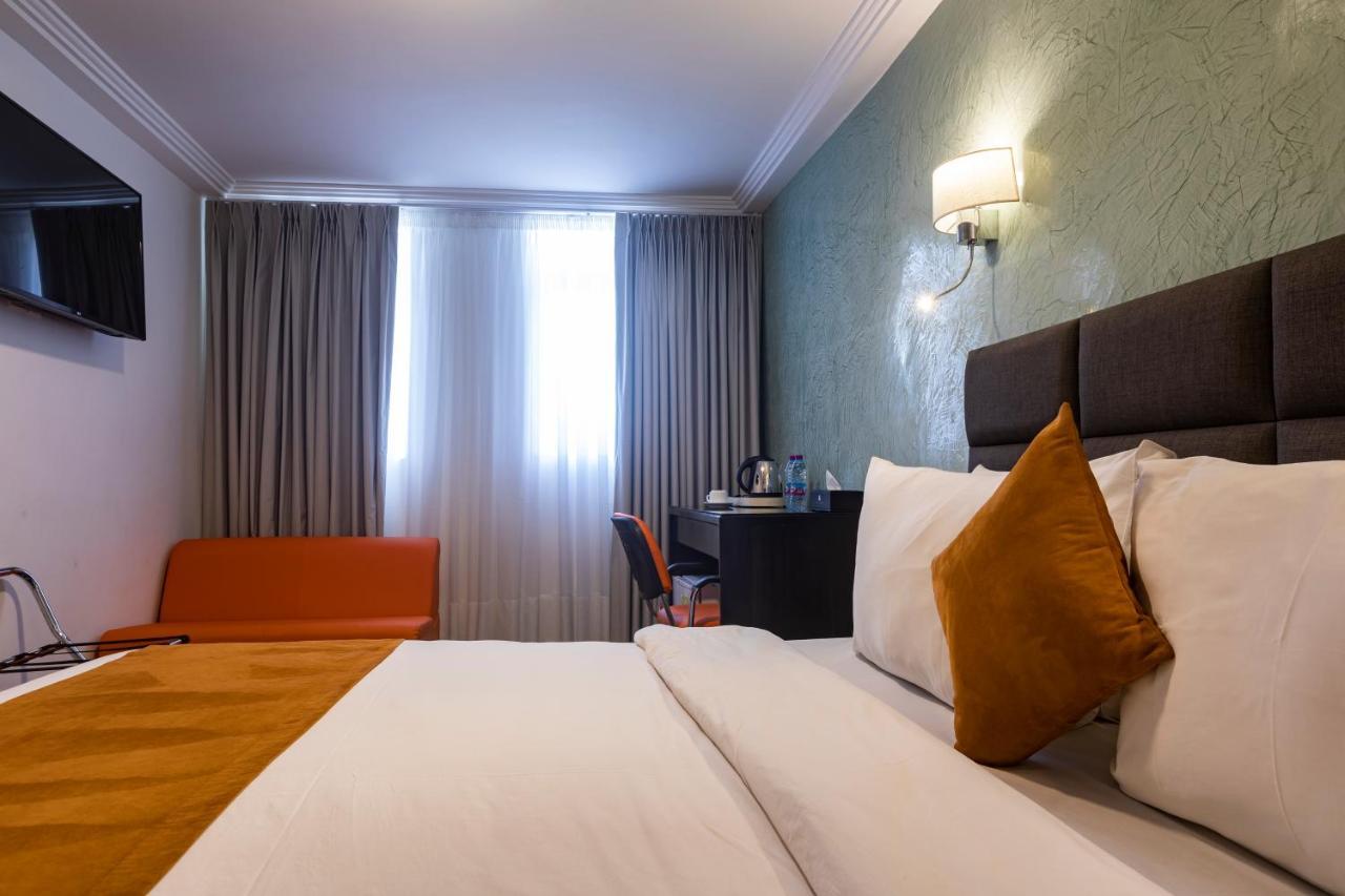 Airport View Hotel Аккра Экстерьер фото