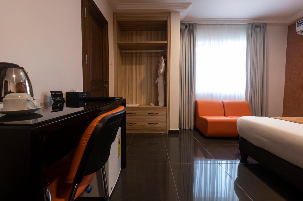 Airport View Hotel Аккра Экстерьер фото
