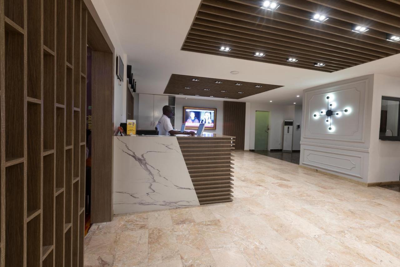 Airport View Hotel Аккра Экстерьер фото